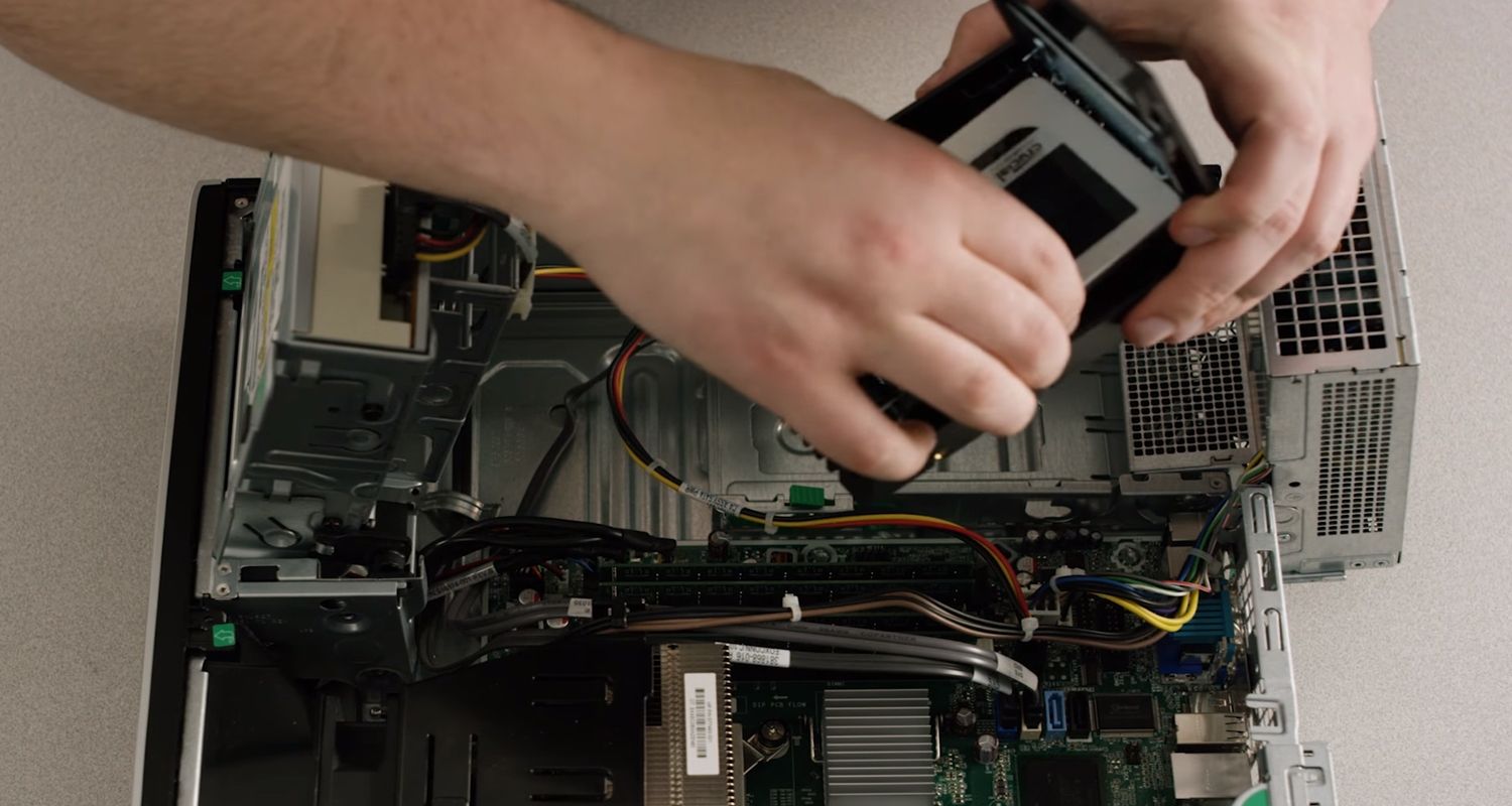 Comment Installer Un Ssd Dans Un Ordinateur De Bureau Crucial Fr